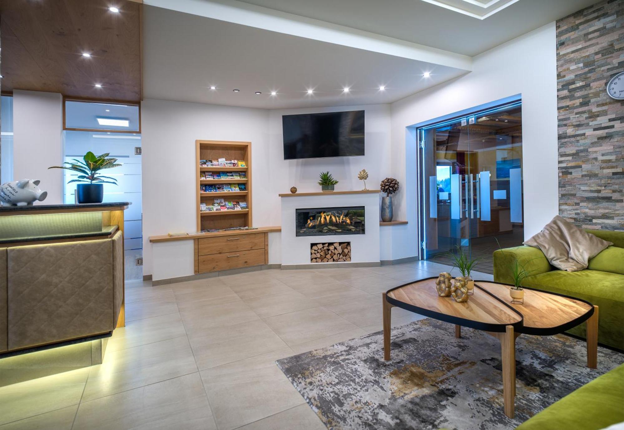 Ferienhotel Hofer Superior Strass im Attergau Bagian luar foto